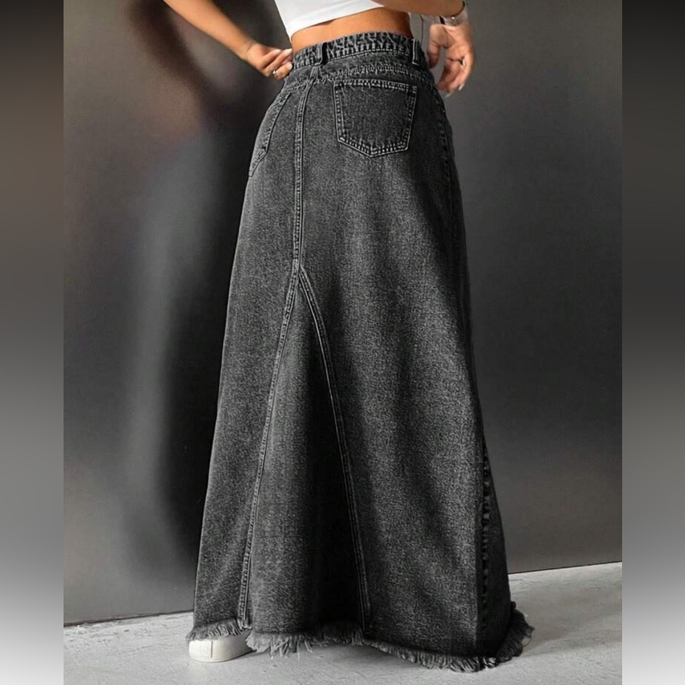 Stylish  Black Denim Maxi Skirt - Picture 4 of 5